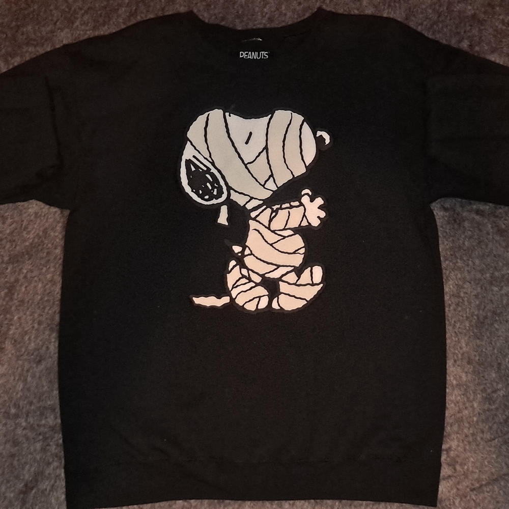 Forever 21 Black Snoopy Sweater